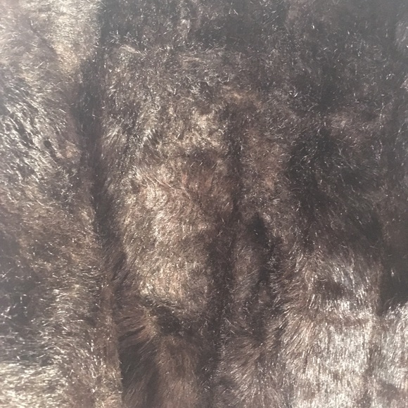 🎉GIFTED🎉Regina Glenara Faux Fur Stole - Picture 3 of 7